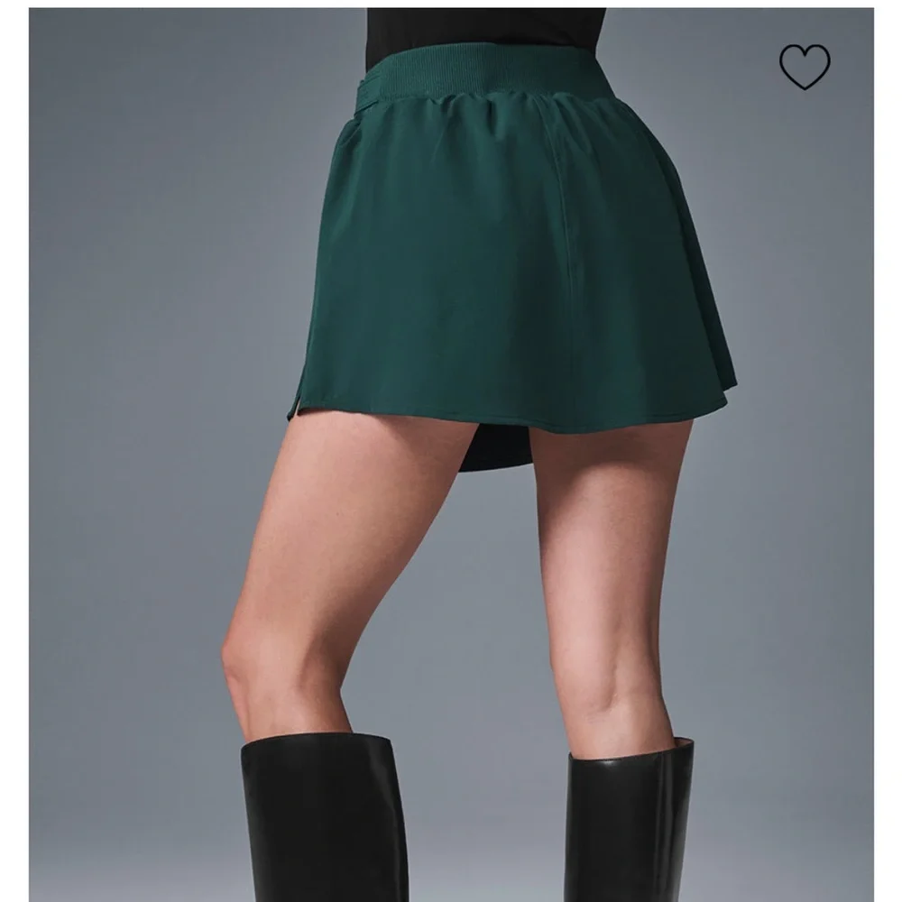 Alo - High-Waist Elevation Mini Skirt - Midnight Green - like new condition- M